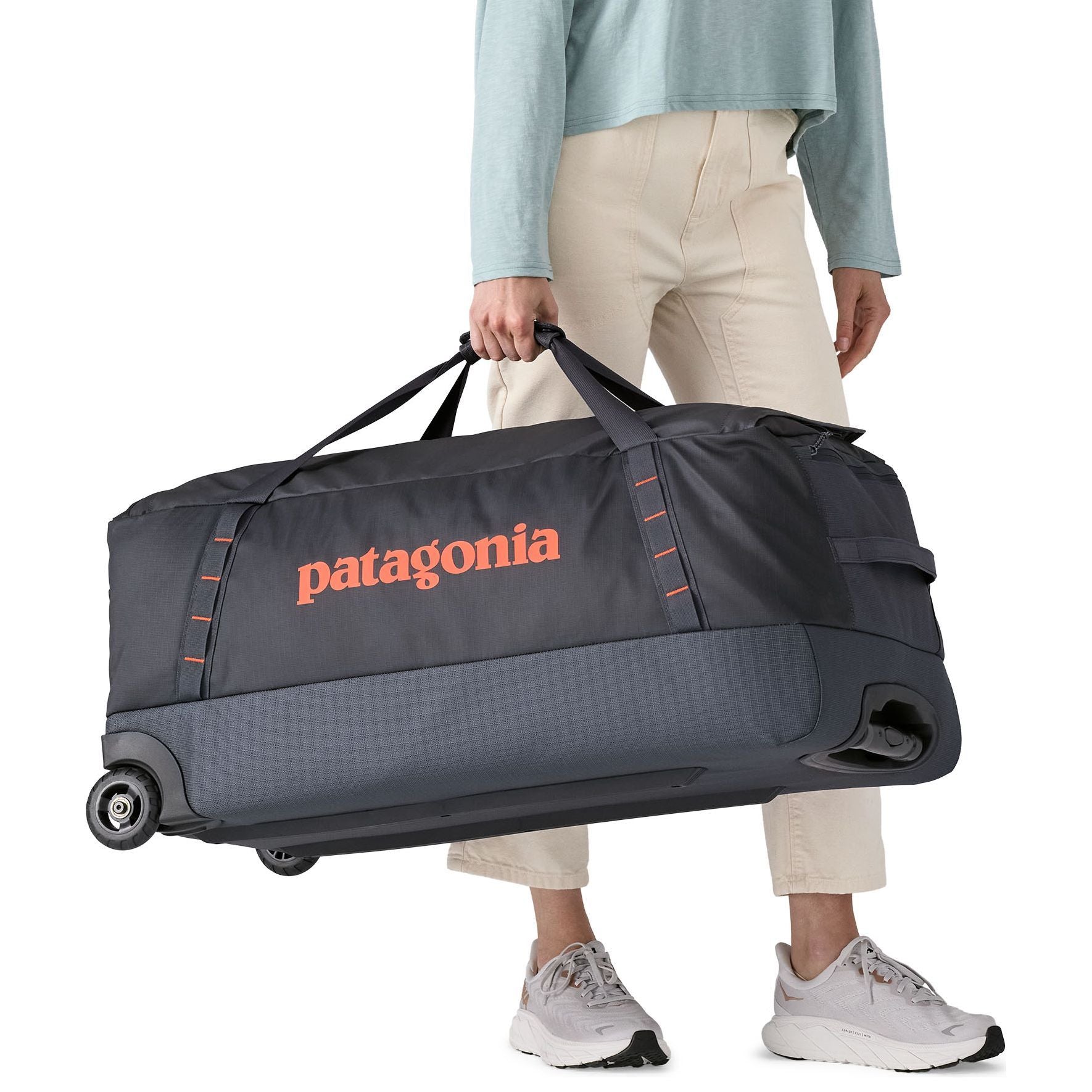 Patagonia Black Hole Wheeled Duffel 100L Smolder Blue Image 05